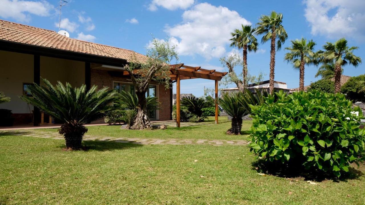 Holiday Homes Borgo Papardo Джарре Экстерьер фото